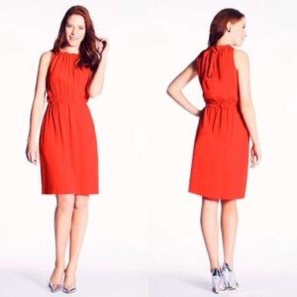 Elegant Red Sleeveless Dress - Picture 2 of 10